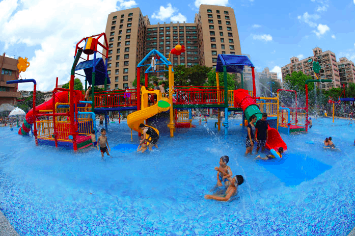 Taipei Waterpark in Gongguan, one of the best things to do with kids in Taipei in July